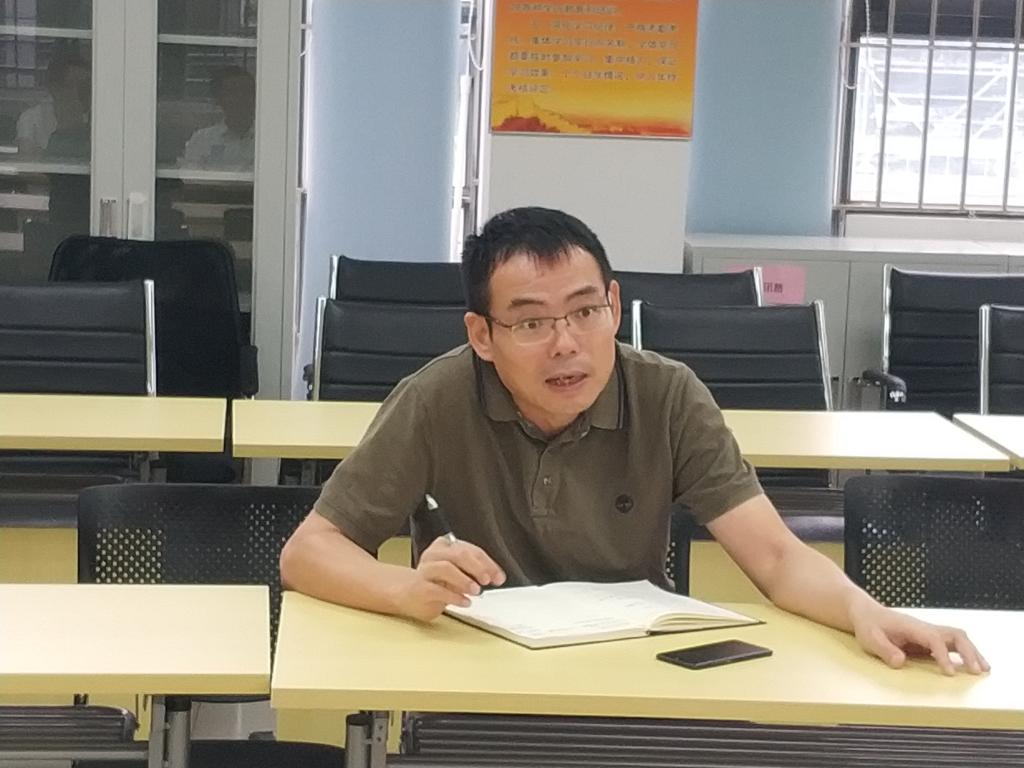 化能巨乳美女
党总支举行诫勉谈话活动3.png