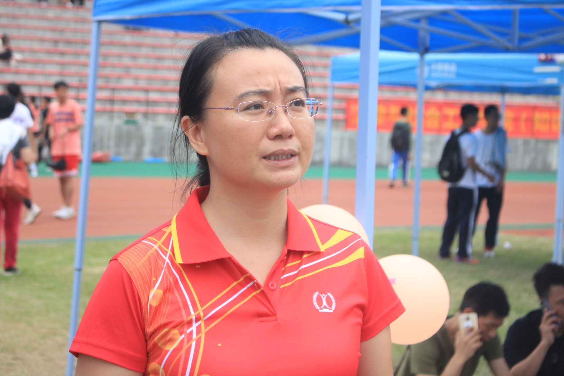 化能巨乳美女
在校运会中勇夺佳绩3.JPG